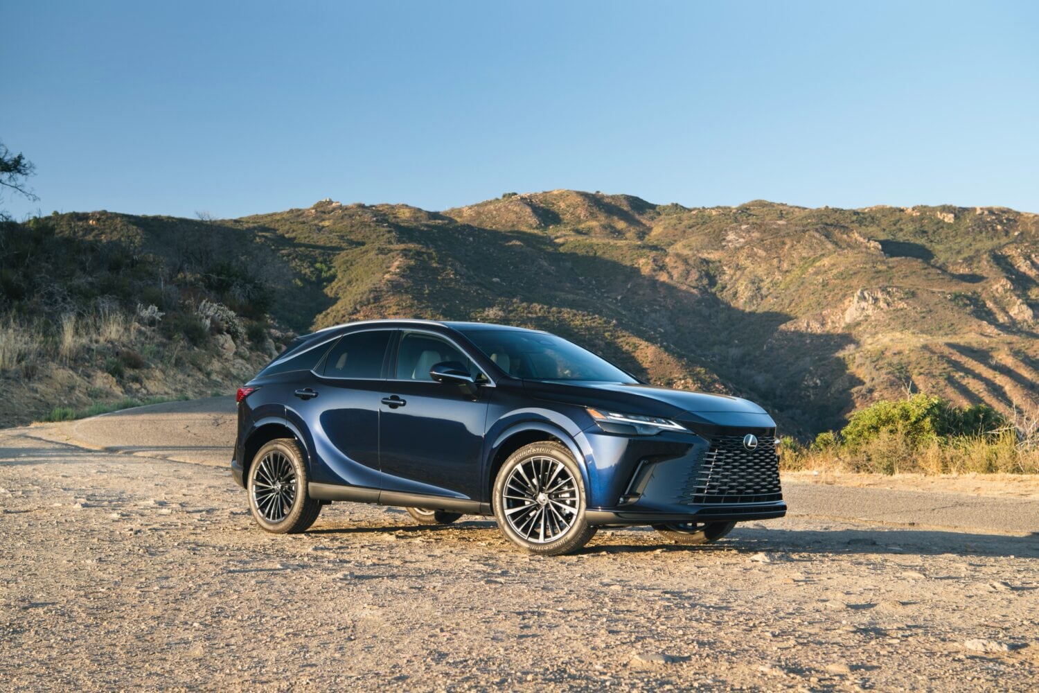 2025 Lexus RX 350 Premium Nightfall Mountain
