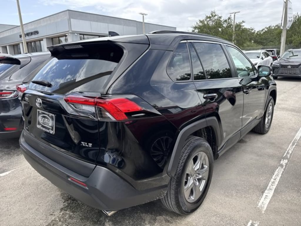Used 2024 Toyota RAV4 XLE