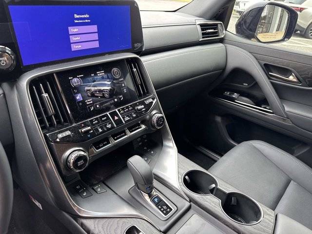 2025 Lexus LX Overtrail - Photo 23