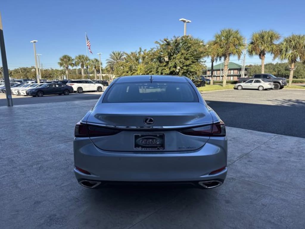 New 2025 Lexus ES 350 SEDAN