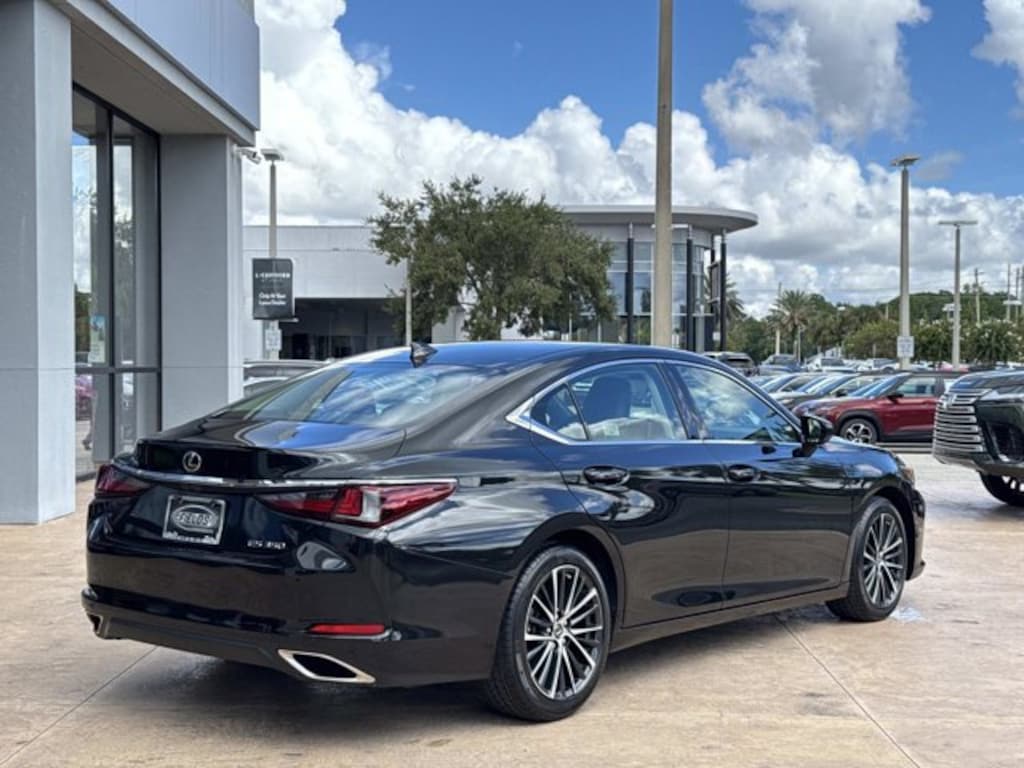 Used 2024 Lexus ES 350