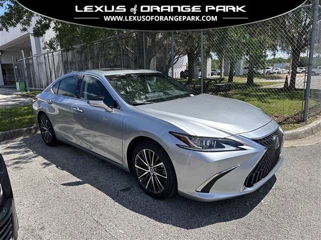 2025 Lexus ES 350 350's photo