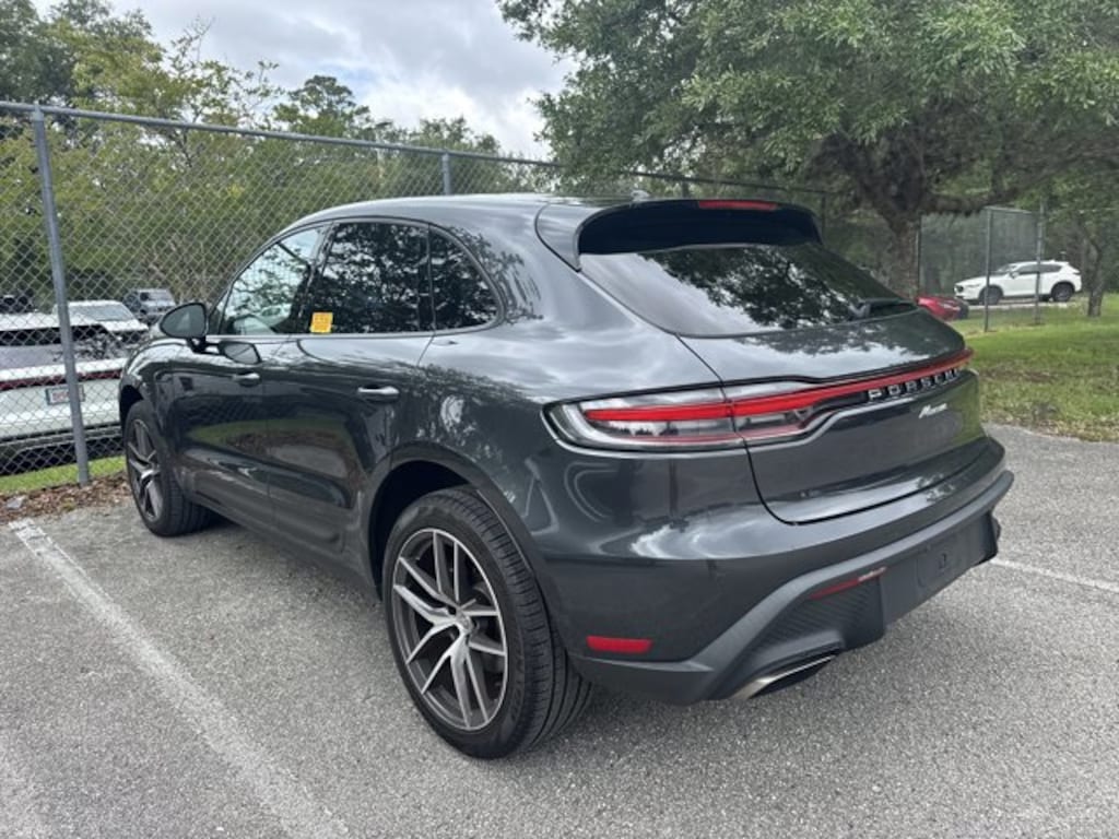 Used 2022 Porsche Macan Base