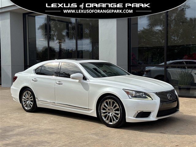 2013 Lexus LS Base's photo