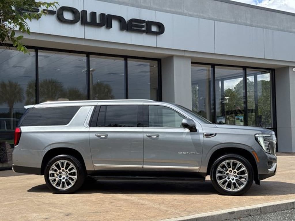 Used 2025 GMC Yukon XL Denali