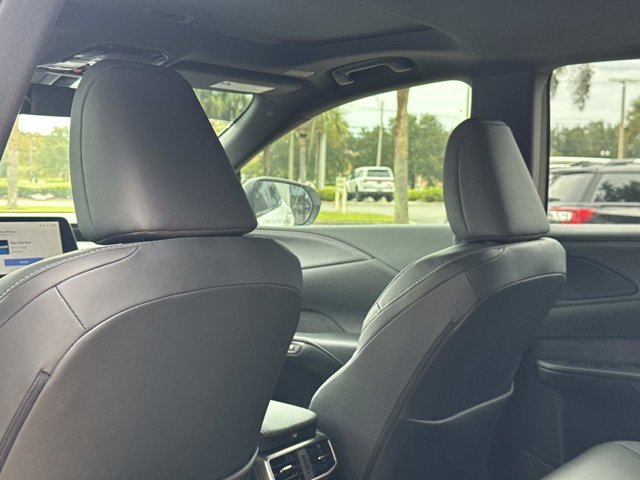2025 Lexus RX 350 - Photo 48