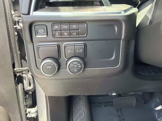 2025 Chevrolet Suburban Premier - Photo 31