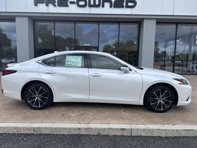 2025 Lexus ES 300h Premium photo 2