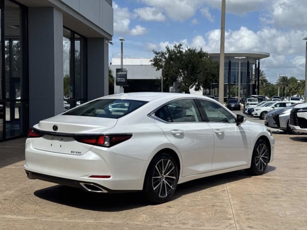 Certified 2025 Lexus ES 350 SEDAN