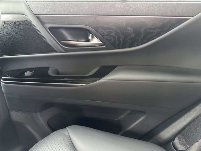 2025 Lexus LX Overtrail - Photo 14