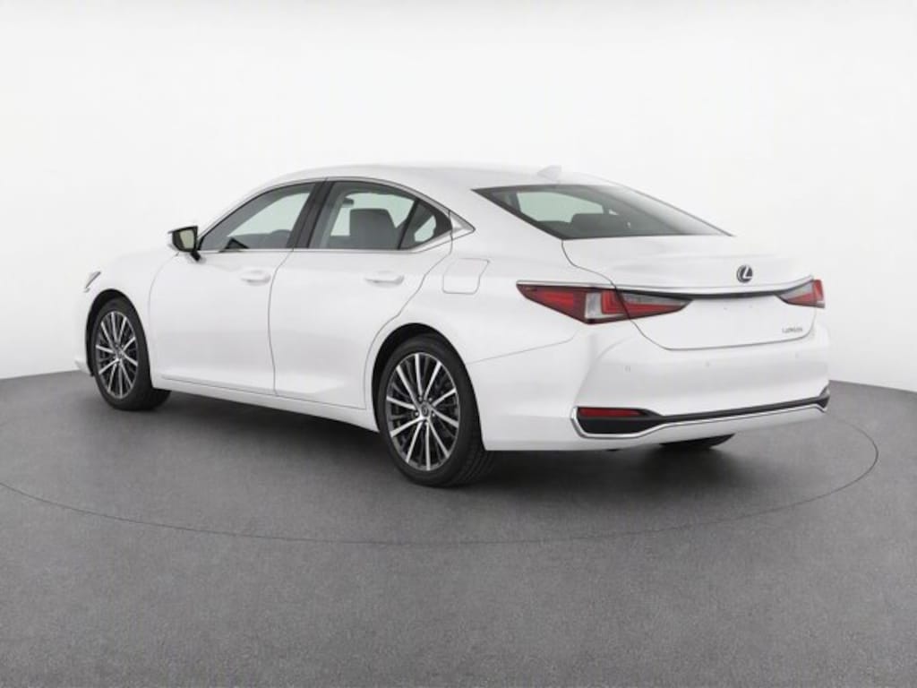 Used 2025 Lexus ES 300h