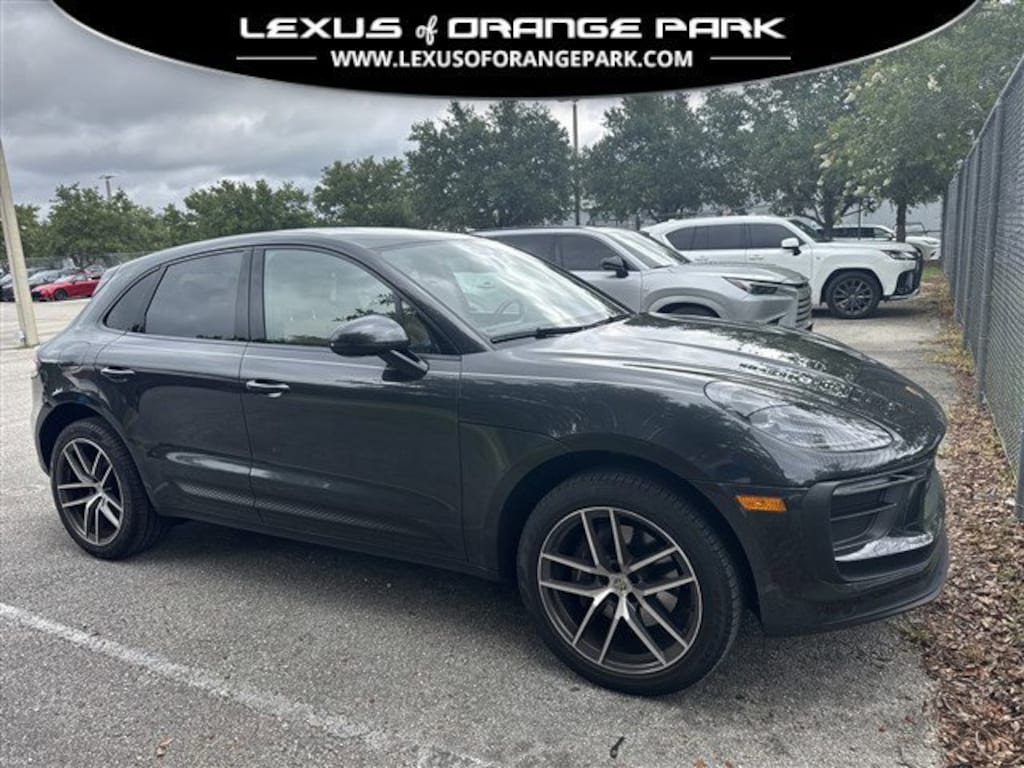 Used 2022 Porsche Macan Base