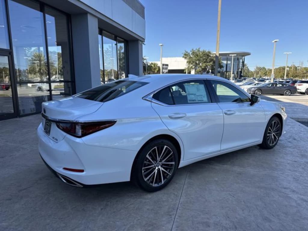 New 2025 Lexus ES 350 SEDAN