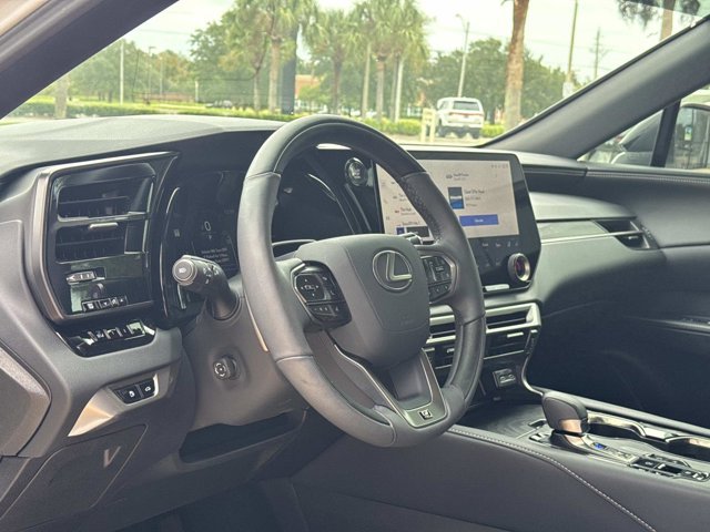 2025 Lexus RX 350 - Photo 44