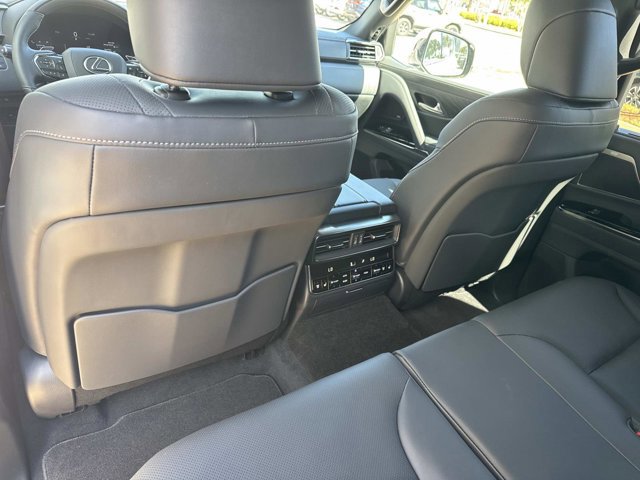 2026 Lexus LX 700h Luxury - Photo 13