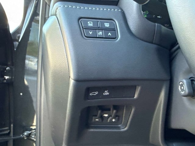 2025 Lexus LX Overtrail - Photo 34