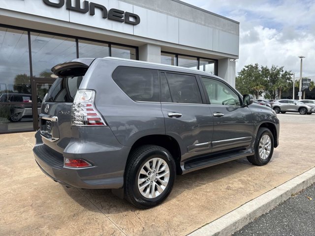 2019 Lexus GX 460 photo 3