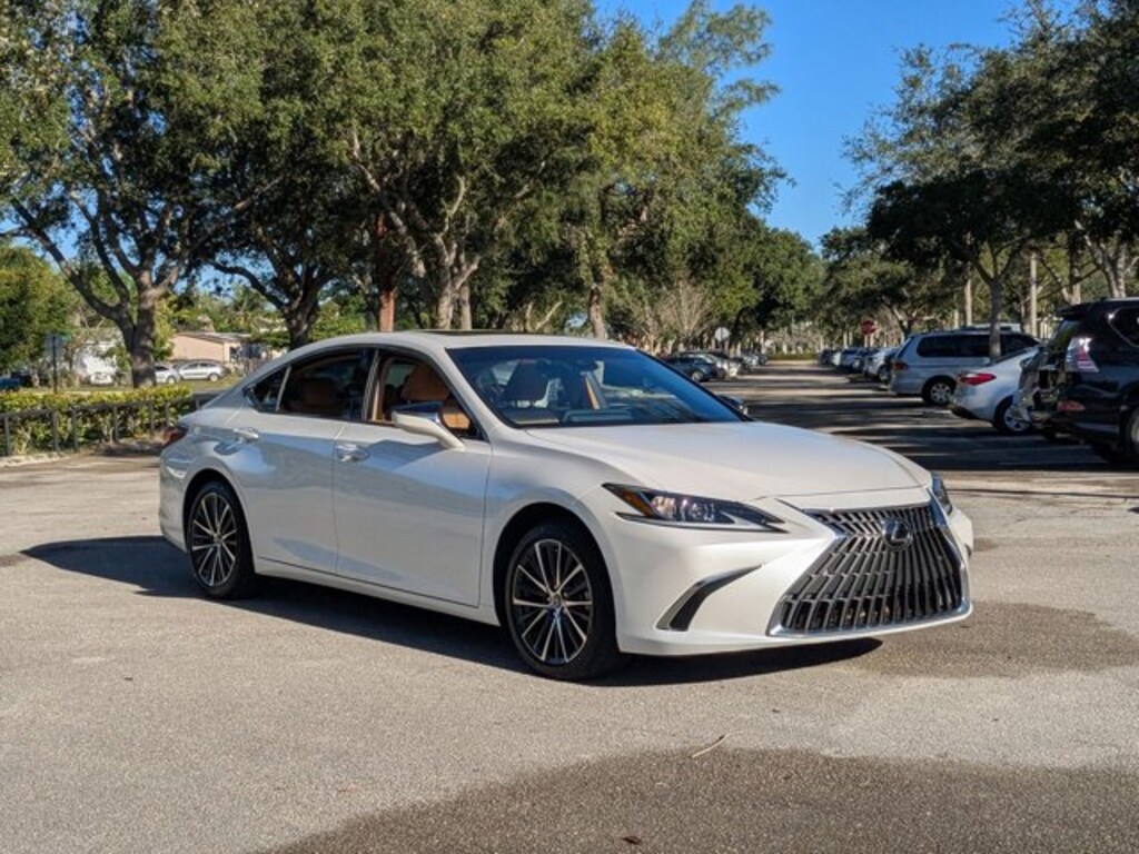 Certified 2025 Lexus ES 350 Base Sedan