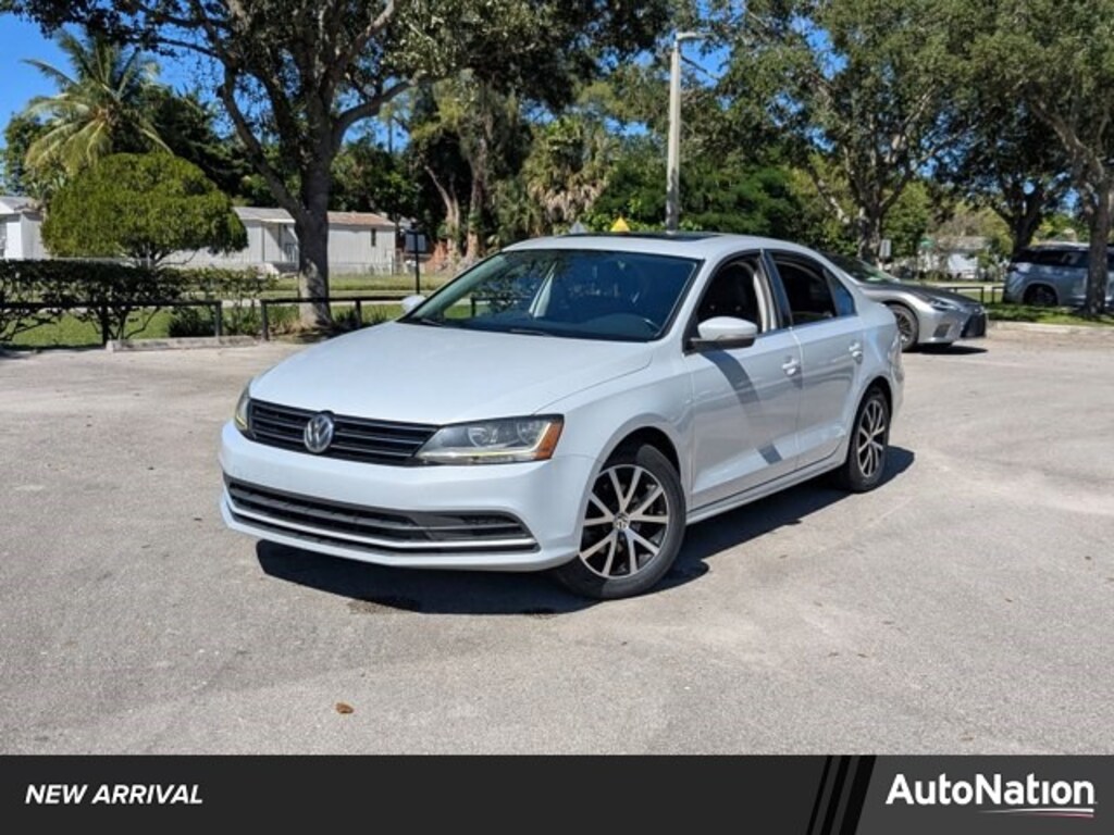 Used 2017 Volkswagen Jetta 1.4T SE Sedan