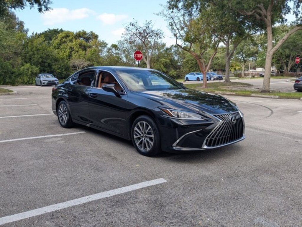 Certified 2023 Lexus ES 350 Sedan