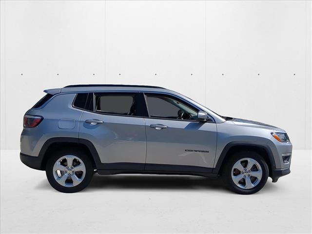 2019 Jeep Compass Latitude photo 3