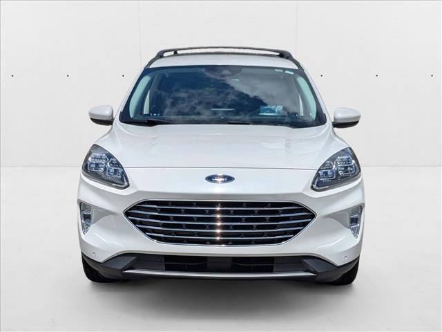 2022 Ford Escape Titanium Hybrid photo 2
