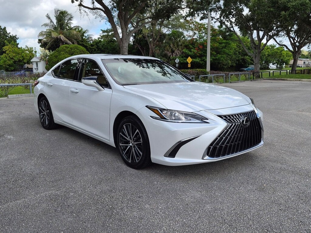 Used 2025 Lexus ES 350 Base Sedan