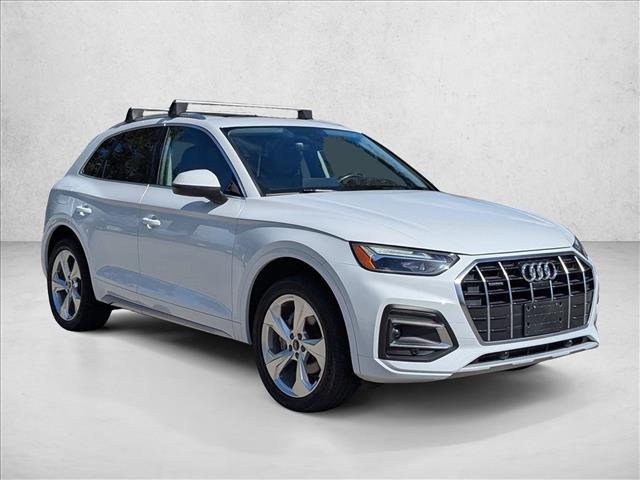 2021 Audi Q5 45 Premium photo 2