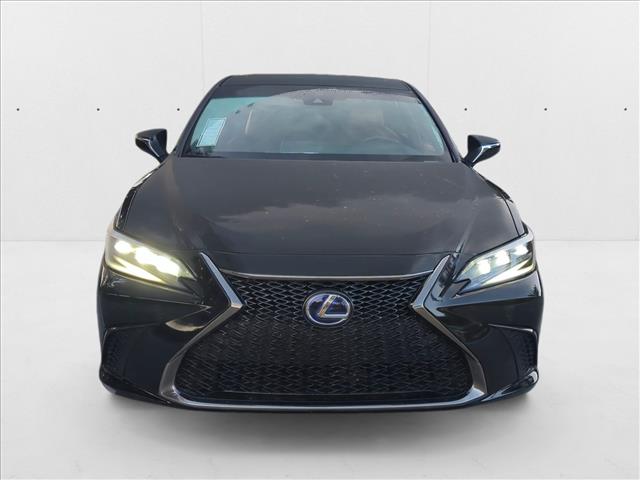 2022 Lexus ES 300h F SPORT photo 2