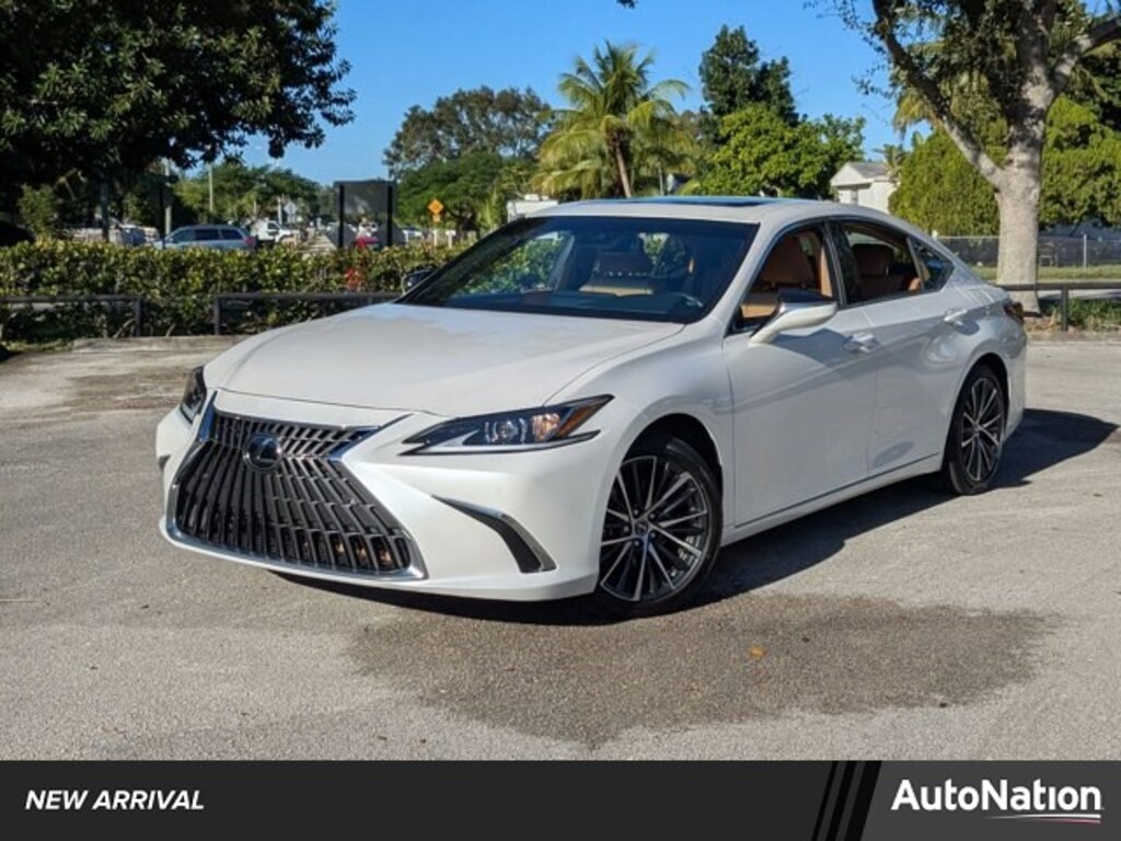 Certified 2025 Lexus ES 350 Base Sedan