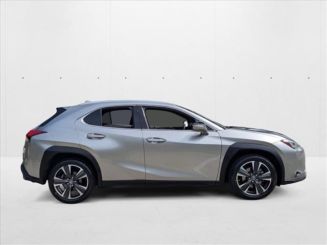 2022 Lexus UX 200 photo 4