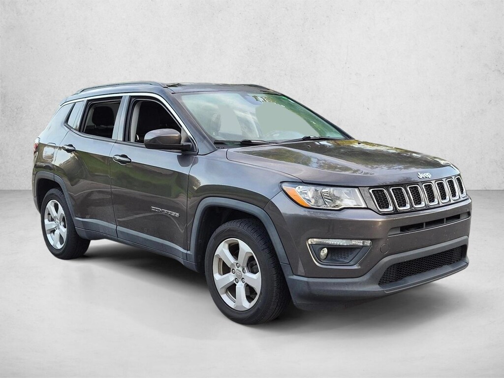 Used 2018 Jeep Compass Latitude FWD SUV