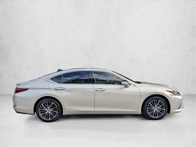 2022 Lexus ES 350 photo 4
