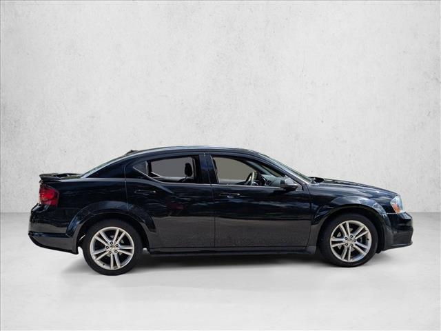 2014 Dodge Avenger SE photo 4