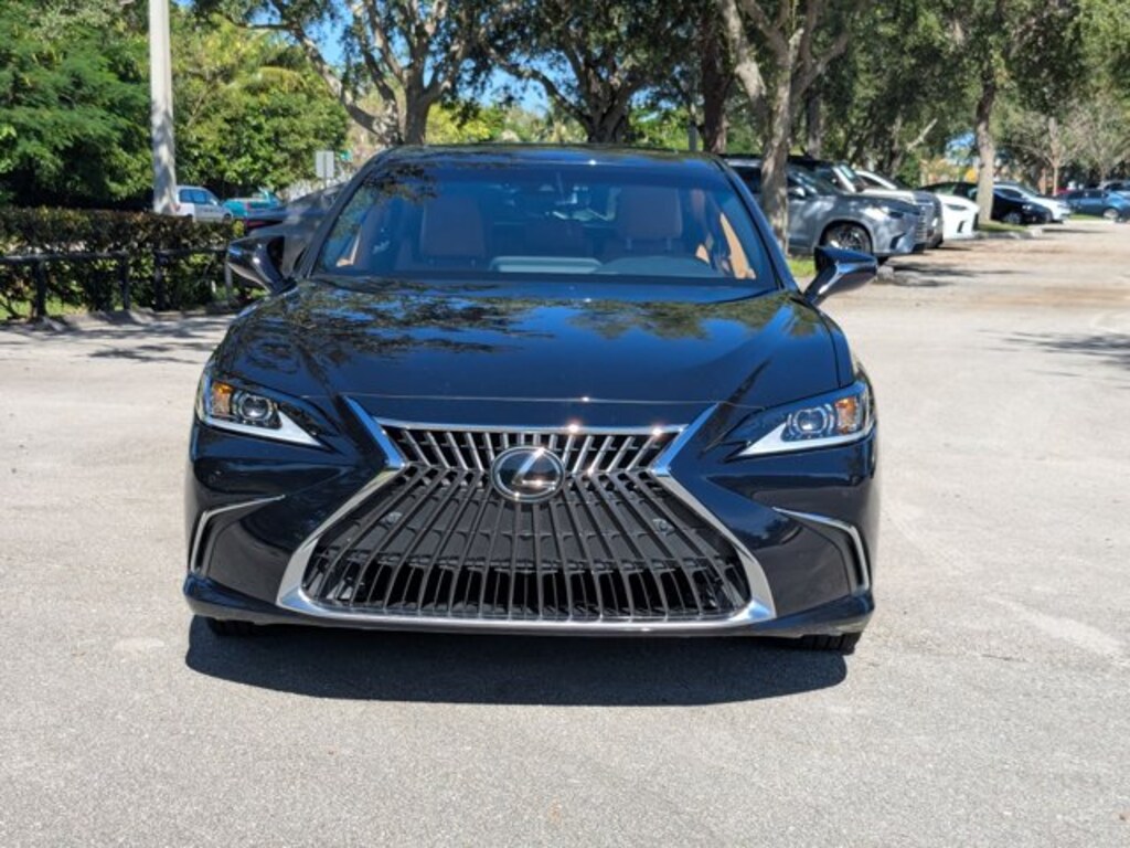 Used 2024 Lexus ES 350  Sedan