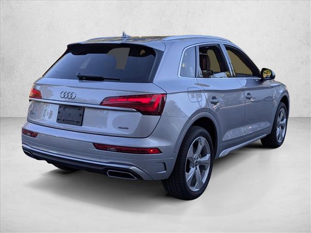 2022 Audi Q5 S line Prestige 45 TFSI Premium photo 4