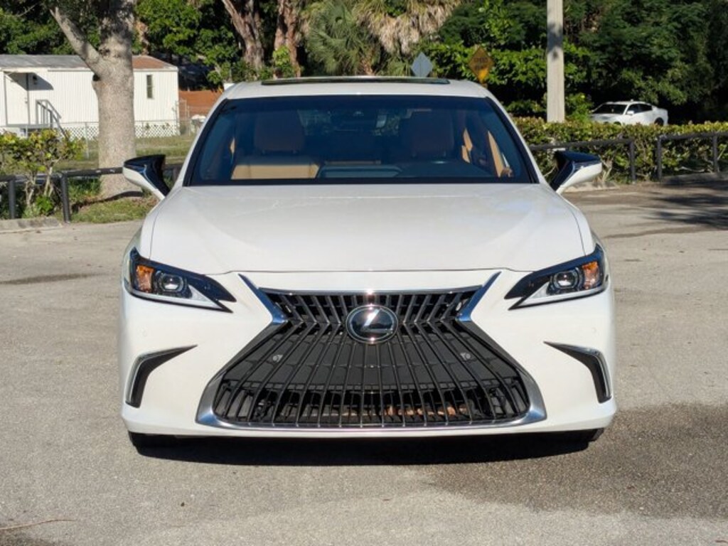 Certified 2025 Lexus ES 350 Base Sedan