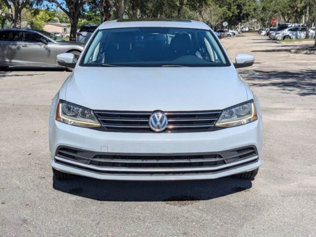 Used 2017 Volkswagen Jetta 1.4T SE Sedan