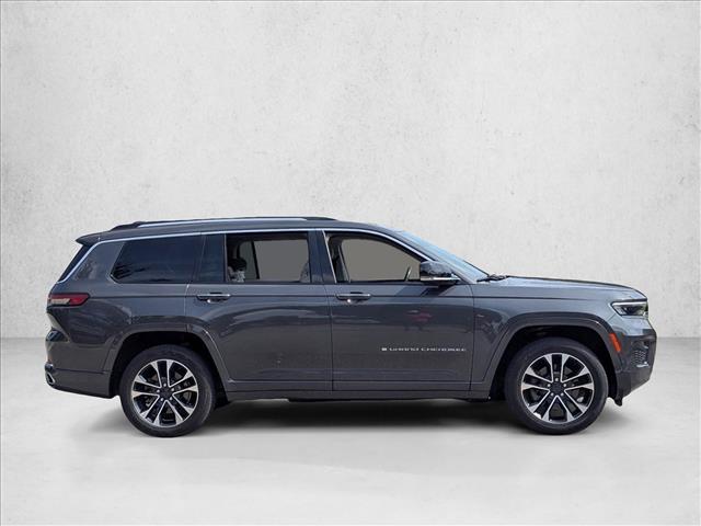 2021 Jeep Grand Cherokee Overland photo 4