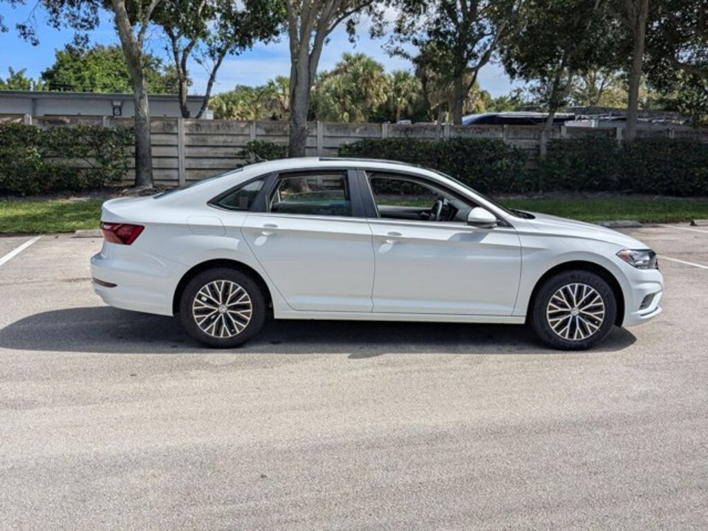 Used 2021 Volkswagen Jetta 1.4T SE Sedan