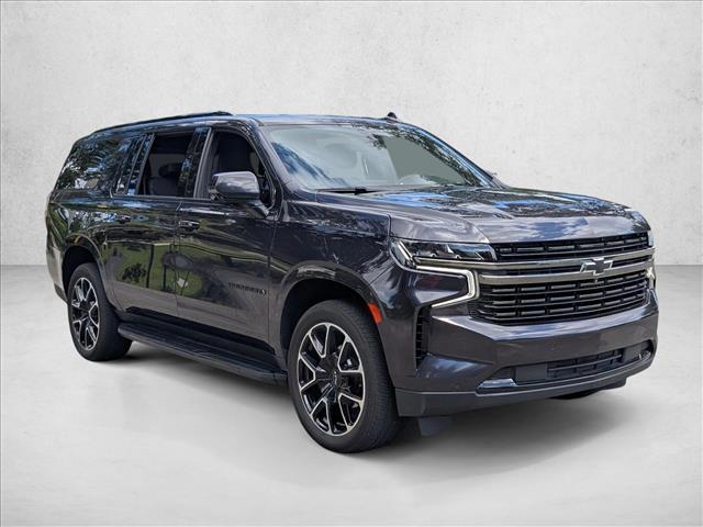 2022 Chevrolet Suburban RST photo 3