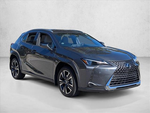 2025 Lexus UX Premium photo 3