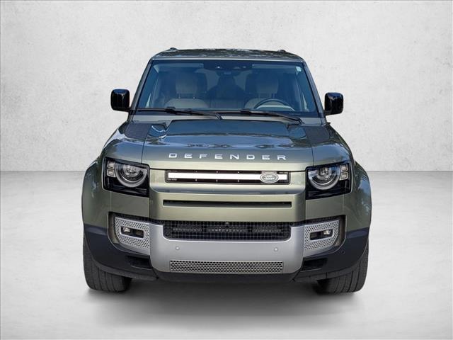 2024 Land Rover Defender 130 S photo 2