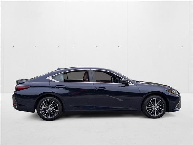 2024 Lexus ES 300h Base photo 4