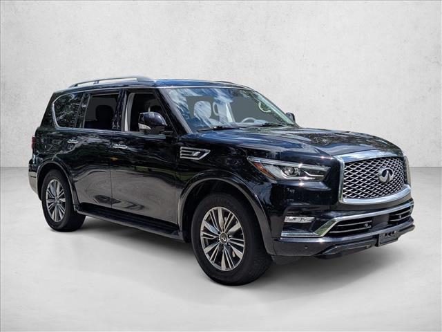 2021 Infiniti QX80 Luxe photo 3