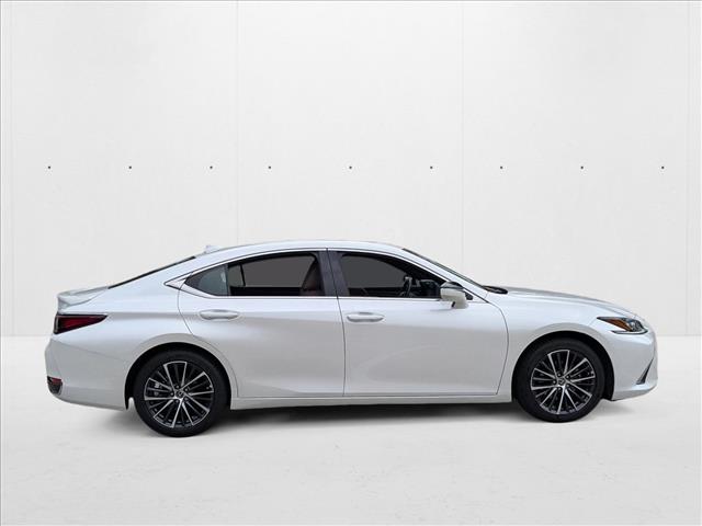 2025 Lexus ES 300h Base photo 4