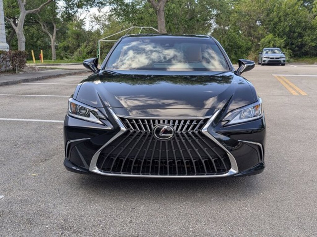 Certified 2023 Lexus ES 350 Sedan