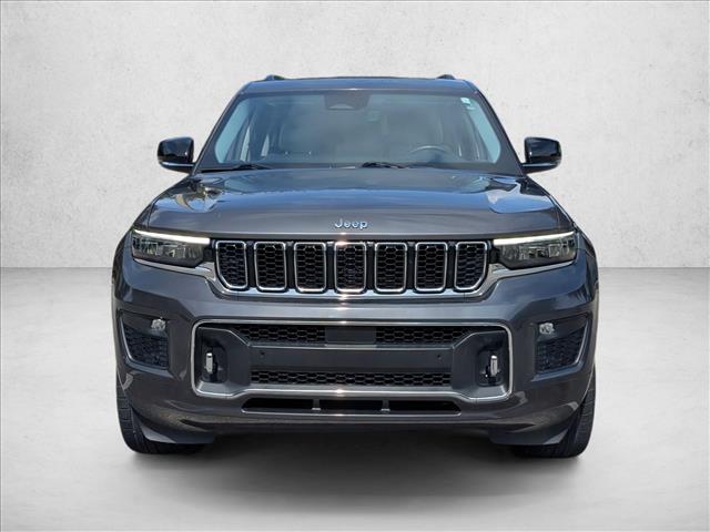 2021 Jeep Grand Cherokee Overland photo 2