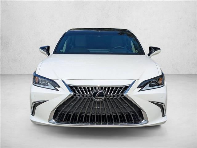2024 Lexus ES 350 Luxury photo 2