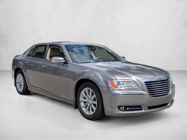 2014 Chrysler 300 C Base photo 3